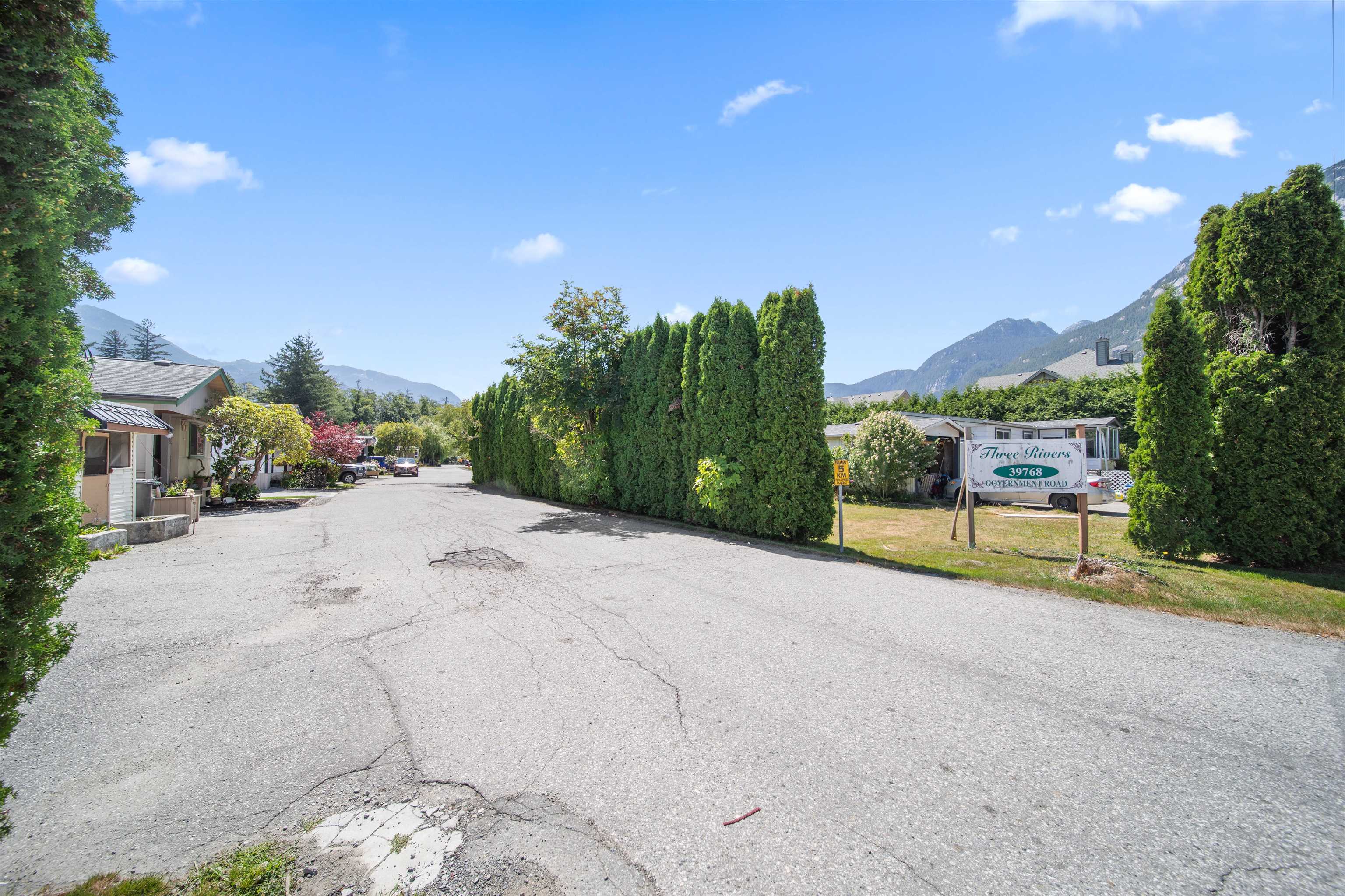 4 39768 Government Rd Squamish For Sale, R2843271